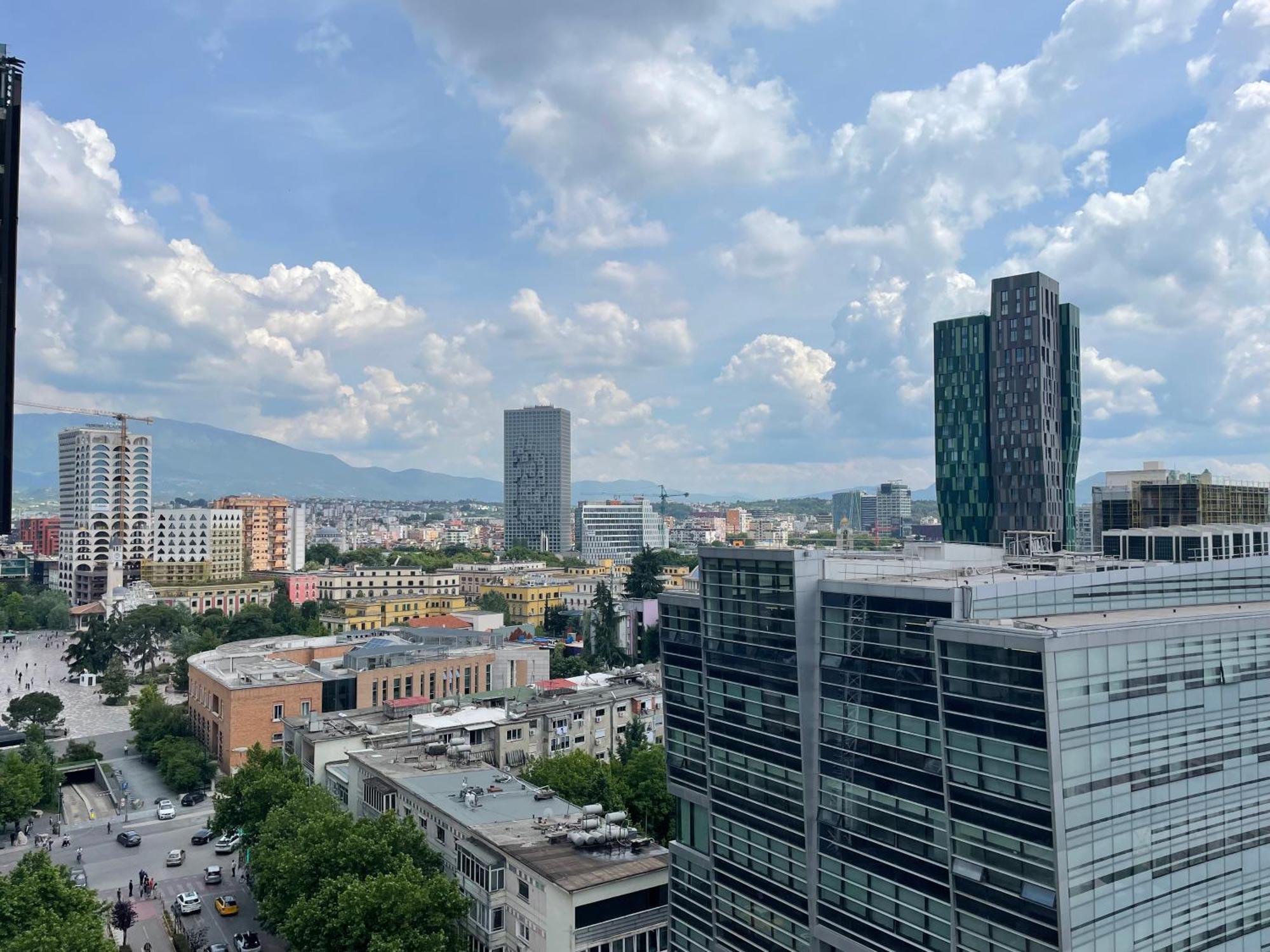 Sun Tower Luxury Suite-View From Of Tirana Center Exterior foto